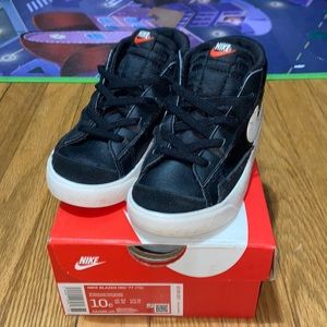 Nike blazers mid ‘77 size 10C